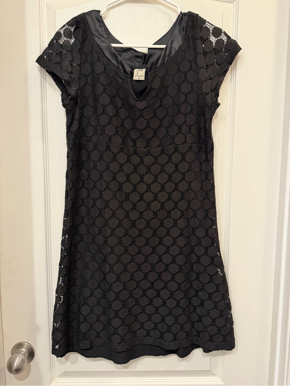 Jacqueline Riu Size 40 Black Polka Dot Lace Shift Dress Cap Sleeve LBD